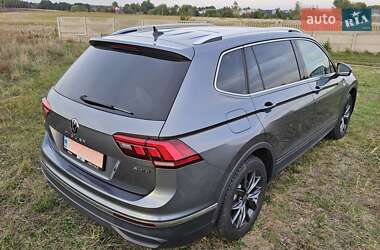 Внедорожник / Кроссовер Volkswagen Tiguan 2022 в 