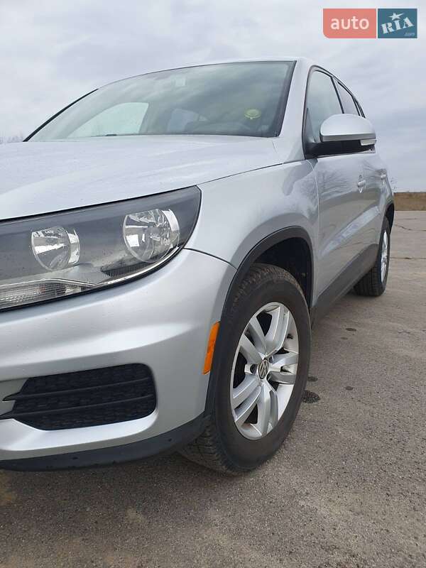 Внедорожник / Кроссовер Volkswagen Tiguan 2014 в Киеве