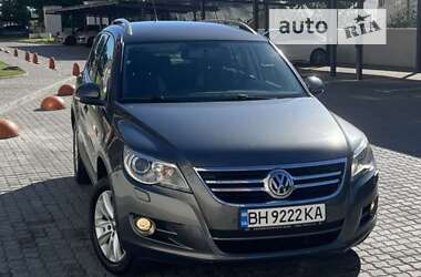 Внедорожник / Кроссовер Volkswagen Tiguan 2011 в Одессе