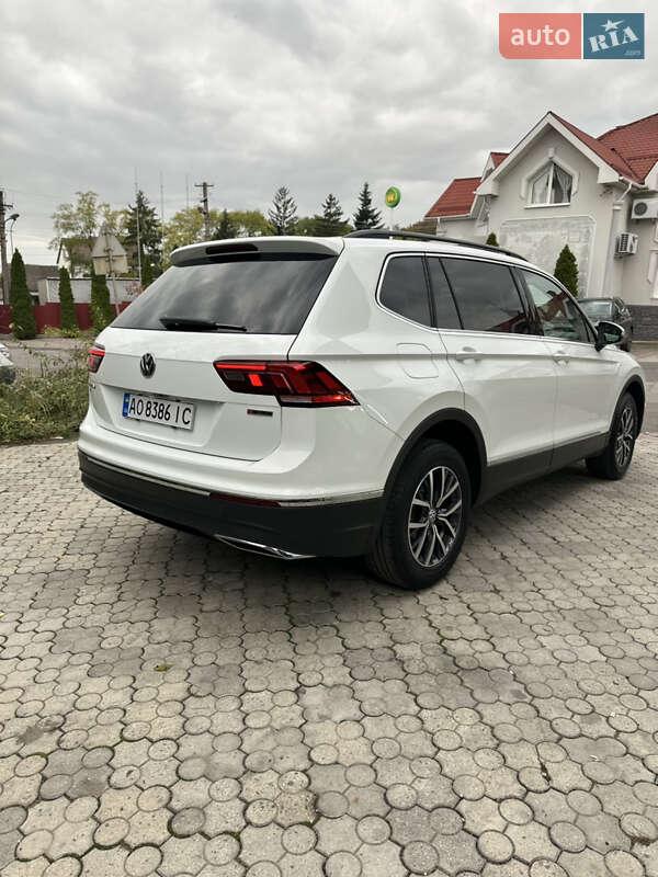Внедорожник / Кроссовер Volkswagen Tiguan 2019 в Ужгороде