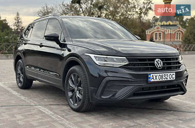 Внедорожник / Кроссовер Volkswagen Tiguan 2021 в 