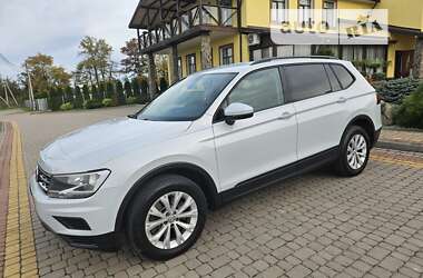 Внедорожник / Кроссовер Volkswagen Tiguan 2018 в Львове