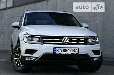 Внедорожник / Кроссовер Volkswagen Tiguan 2017 в Киеве