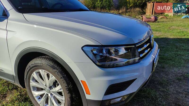Внедорожник / Кроссовер Volkswagen Tiguan 2017 в Житомире