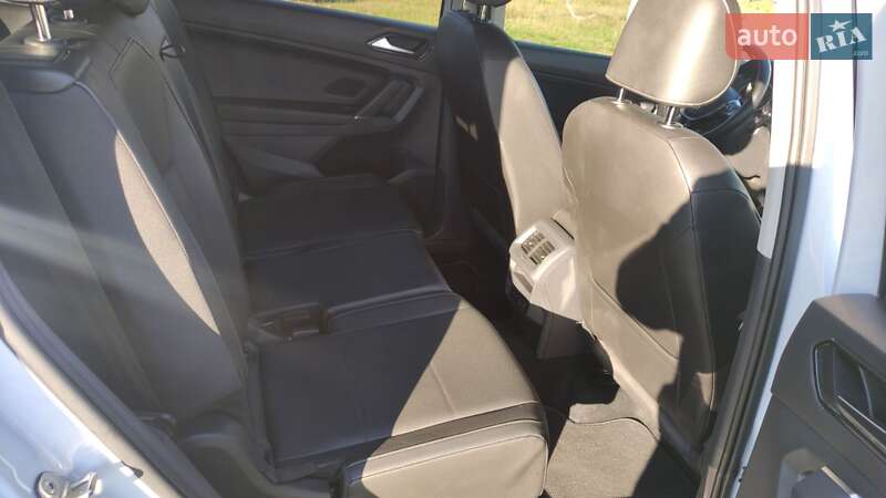 Внедорожник / Кроссовер Volkswagen Tiguan 2017 в Житомире