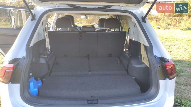 Внедорожник / Кроссовер Volkswagen Tiguan 2017 в Житомире