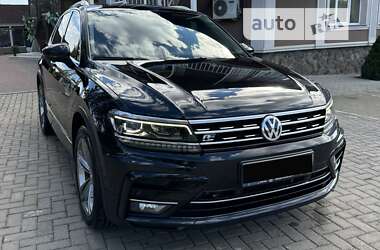 Позашляховик / Кросовер Volkswagen Tiguan 2017 в Чернівцях