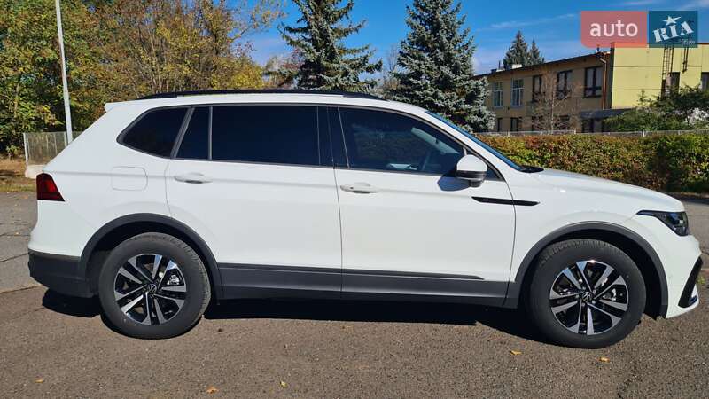 Внедорожник / Кроссовер Volkswagen Tiguan 2022 в Кривом Роге