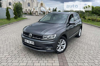 Позашляховик / Кросовер Volkswagen Tiguan 2017 в Львові