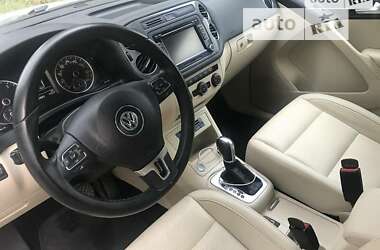 Внедорожник / Кроссовер Volkswagen Tiguan 2012 в Бурштыне