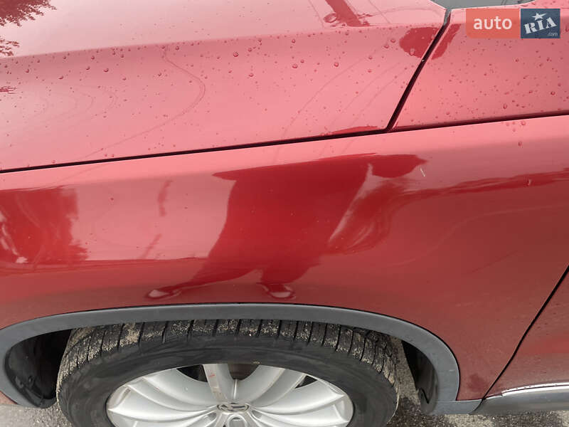 Внедорожник / Кроссовер Volkswagen Tiguan 2012 в Буче