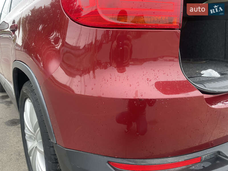 Внедорожник / Кроссовер Volkswagen Tiguan 2012 в Буче