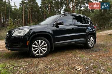 Внедорожник / Кроссовер Volkswagen Tiguan 2010 в Киеве