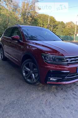 Внедорожник / Кроссовер Volkswagen Tiguan 2018 в Черновцах