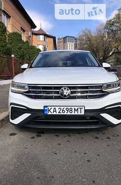 Позашляховик / Кросовер Volkswagen Tiguan 2023 в Києві