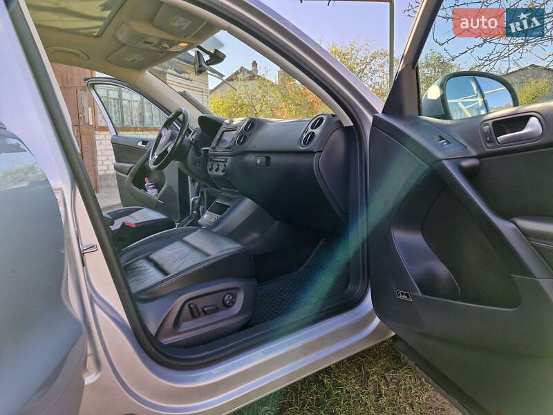 Внедорожник / Кроссовер Volkswagen Tiguan 2016 в Чернигове