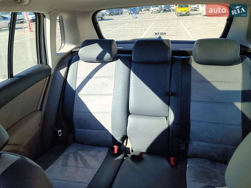Внедорожник / Кроссовер Volkswagen Tiguan 2010 в Ивано-Франковске