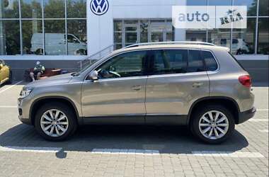 Позашляховик / Кросовер Volkswagen Tiguan 2011 в Одесі