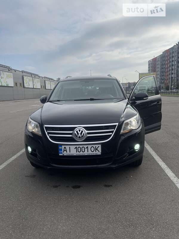 Позашляховик / Кросовер Volkswagen Tiguan 2011 в Києві