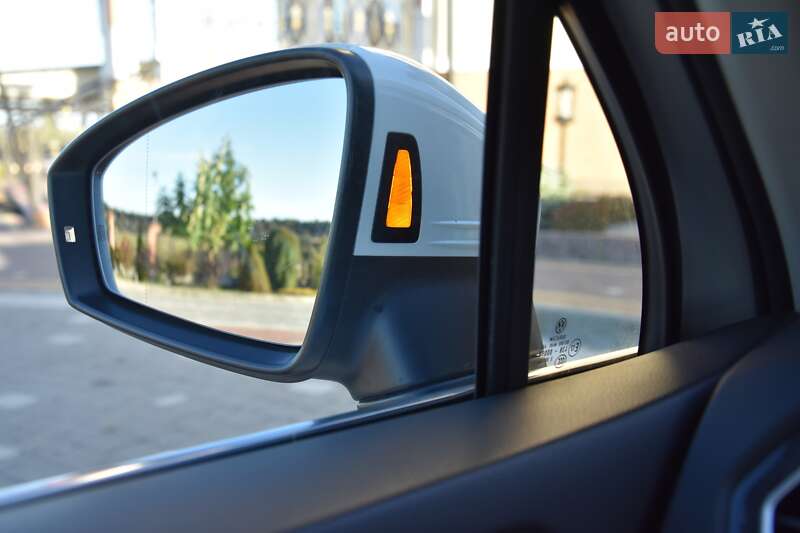 Внедорожник / Кроссовер Volkswagen Tiguan 2021 в Трускавце