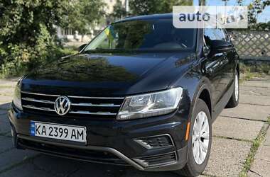 Позашляховик / Кросовер Volkswagen Tiguan 2017 в Києві