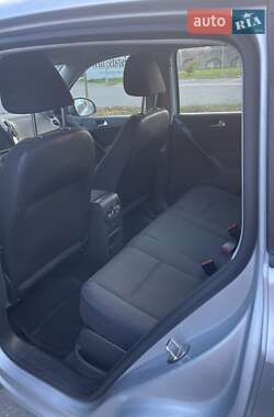 Внедорожник / Кроссовер Volkswagen Tiguan 2013 в 