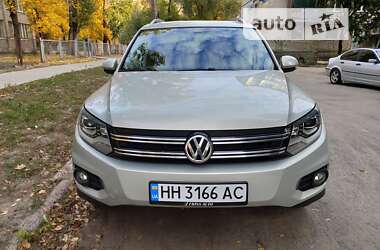 Внедорожник / Кроссовер Volkswagen Tiguan 2012 в Днепре