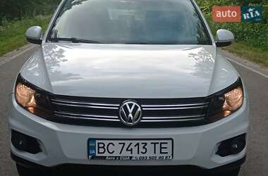 Внедорожник / Кроссовер Volkswagen Tiguan 2011 в 