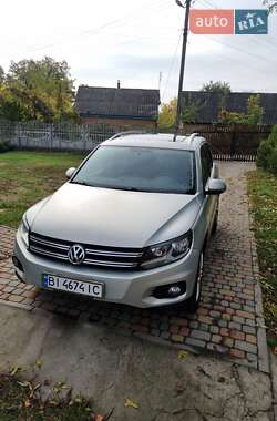 Внедорожник / Кроссовер Volkswagen Tiguan 2013 в 