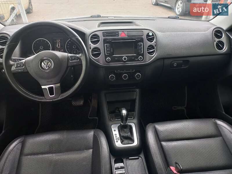 Внедорожник / Кроссовер Volkswagen Tiguan 2011 в Полтаве