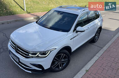 Позашляховик / Кросовер Volkswagen Tiguan 2022 в Києві