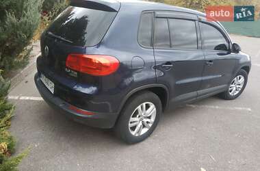 Позашляховик / Кросовер Volkswagen Tiguan 2013 в 