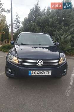 Позашляховик / Кросовер Volkswagen Tiguan 2013 в 