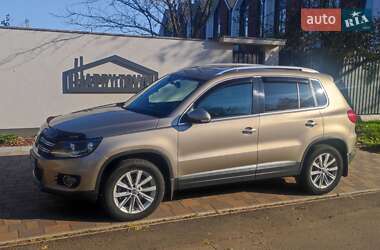 Позашляховик / Кросовер Volkswagen Tiguan 2011 в Києві