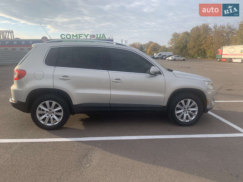 Внедорожник / Кроссовер Volkswagen Tiguan 2008 в Ровно