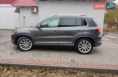 Позашляховик / Кросовер Volkswagen Tiguan 2011 в Полтаві