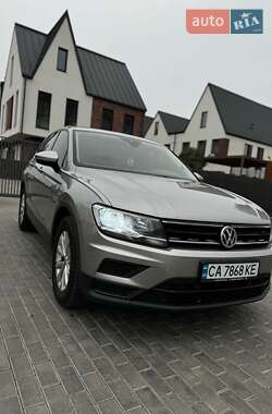 Позашляховик / Кросовер Volkswagen Tiguan 2017 в Умані