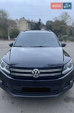 Внедорожник / Кроссовер Volkswagen Tiguan 2014 в Одессе