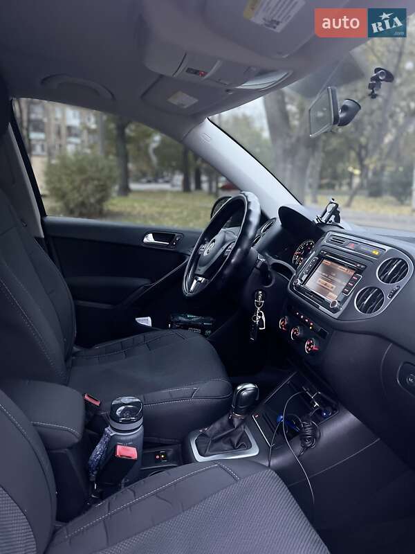 Внедорожник / Кроссовер Volkswagen Tiguan 2014 в Одессе