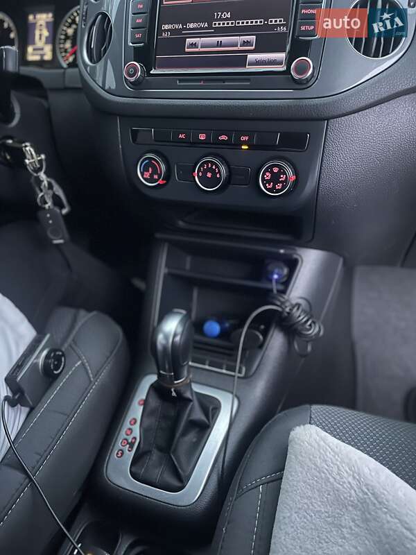 Внедорожник / Кроссовер Volkswagen Tiguan 2014 в Одессе