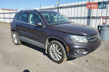 Внедорожник / Кроссовер Volkswagen Tiguan 2016 в Луцке