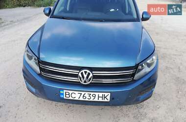 Внедорожник / Кроссовер Volkswagen Tiguan 2016 в 
