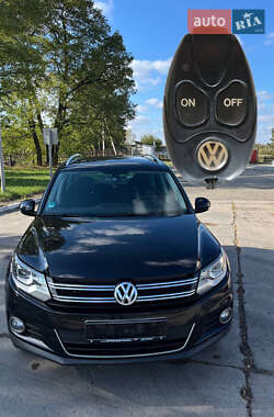 Позашляховик / Кросовер Volkswagen Tiguan 2012 в Житомирі