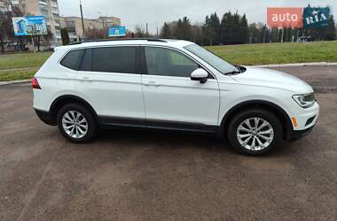 Внедорожник / Кроссовер Volkswagen Tiguan 2018 в Ровно