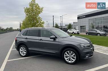 Внедорожник / Кроссовер Volkswagen Tiguan 2020 в 