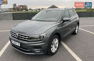 Внедорожник / Кроссовер Volkswagen Tiguan 2020 в 