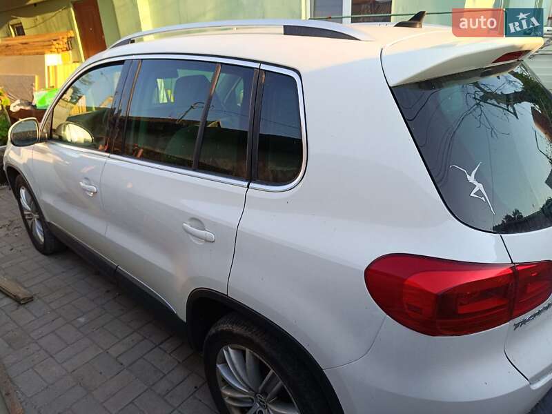 Внедорожник / Кроссовер Volkswagen Tiguan 2013 в Днепре