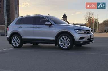 Внедорожник / Кроссовер Volkswagen Tiguan 2018 в Киеве