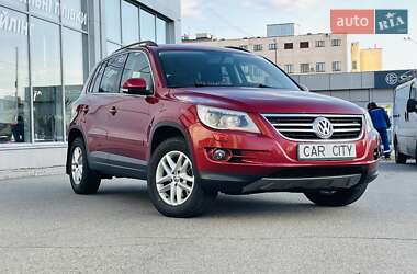 Внедорожник / Кроссовер Volkswagen Tiguan 2011 в Киеве