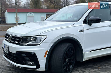 Внедорожник / Кроссовер Volkswagen Tiguan 2020 в 